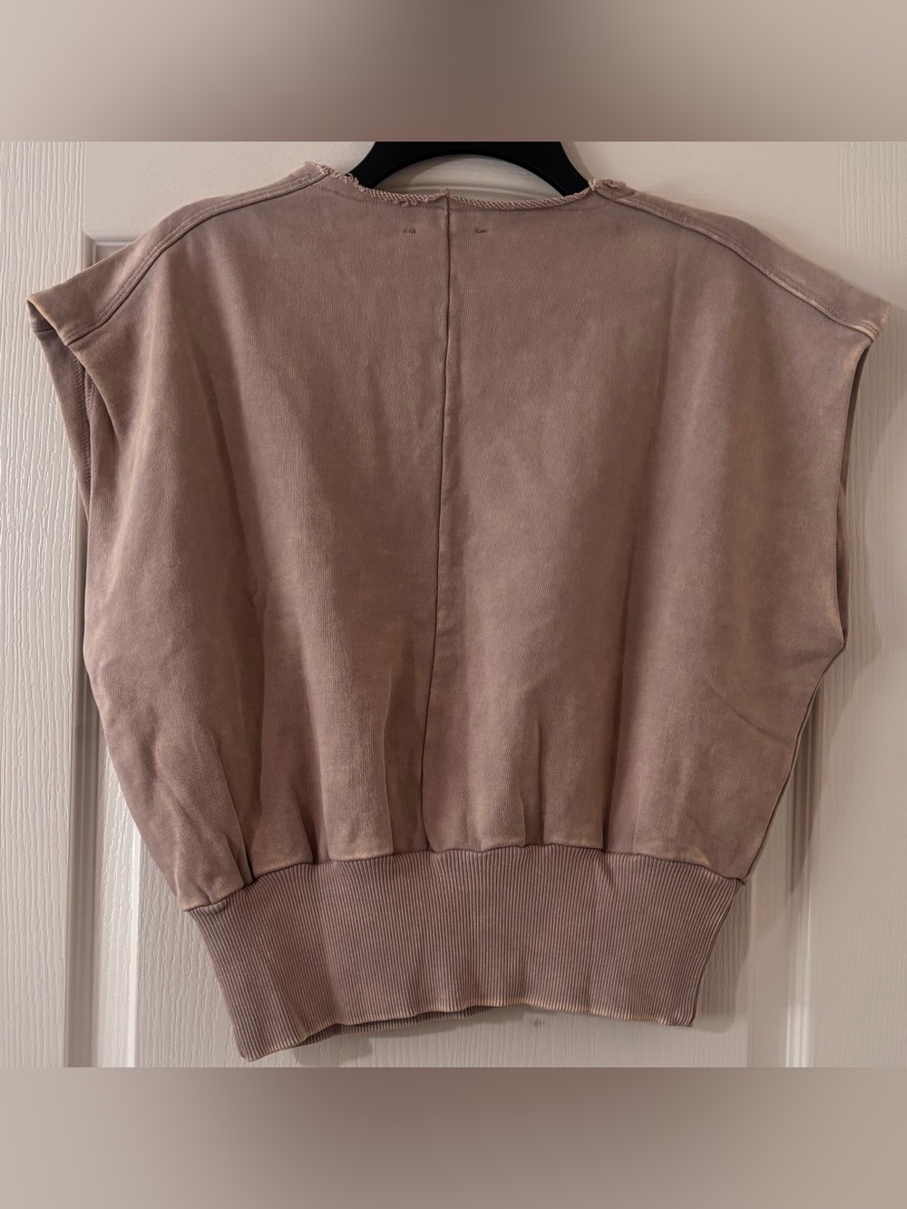 Zenana Raw Edge Ribbed Hem Sweatshirt Top NWOT Size Med - Picture 4 of 5